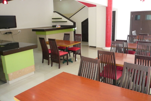 Yasmeen Suite Hotel (Aïntoûra)